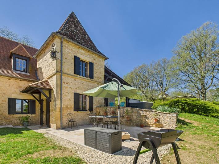 Location de vacances pour 8 personnes, avec Jacuzzi ainsi que Terrasse et Jardin à Mauzens-et-Miremont