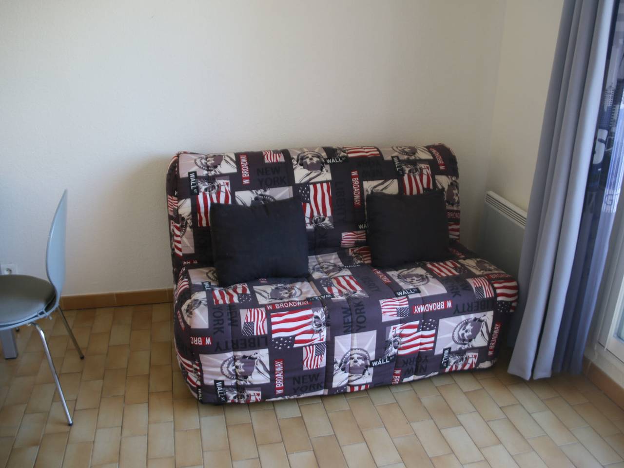 Entire studio, Cozy Studio for 2 with Ac, Pool Access & Secure Parking in Cap d'Agde, Agde