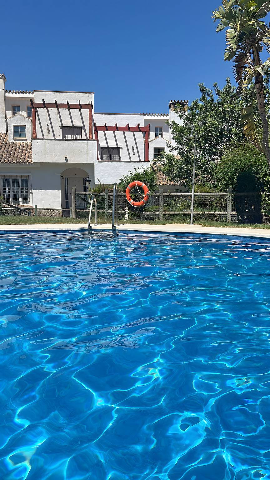 Casa de vacaciones 'Las Lagunetas' con vistas a la montaña, piscina compartida y terraza privada in Wakana, Benalup-Casas Viejas