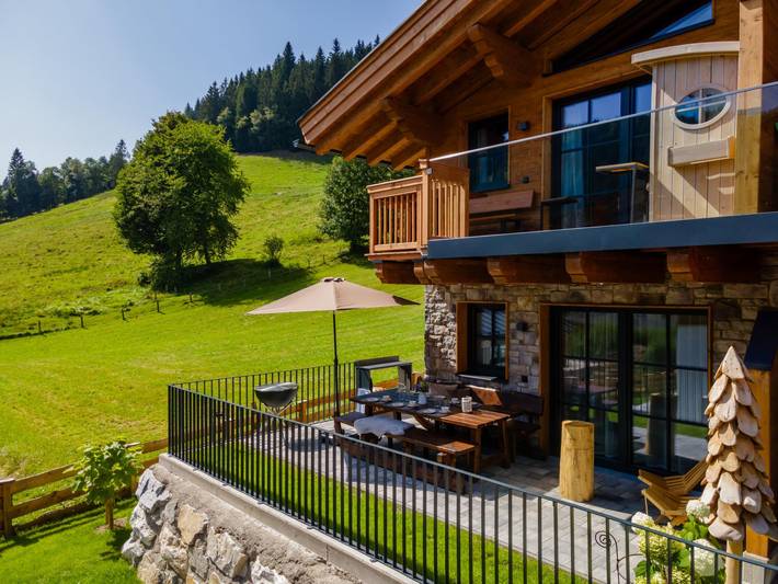 Chalet für 10 Personen, mit Balkon und Terrasse sowie Garten und Sauna im Salzburger Land