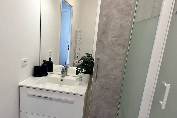 Gîte pour 4 personnes, avec jacuzzi et balcon à Sannois - 2