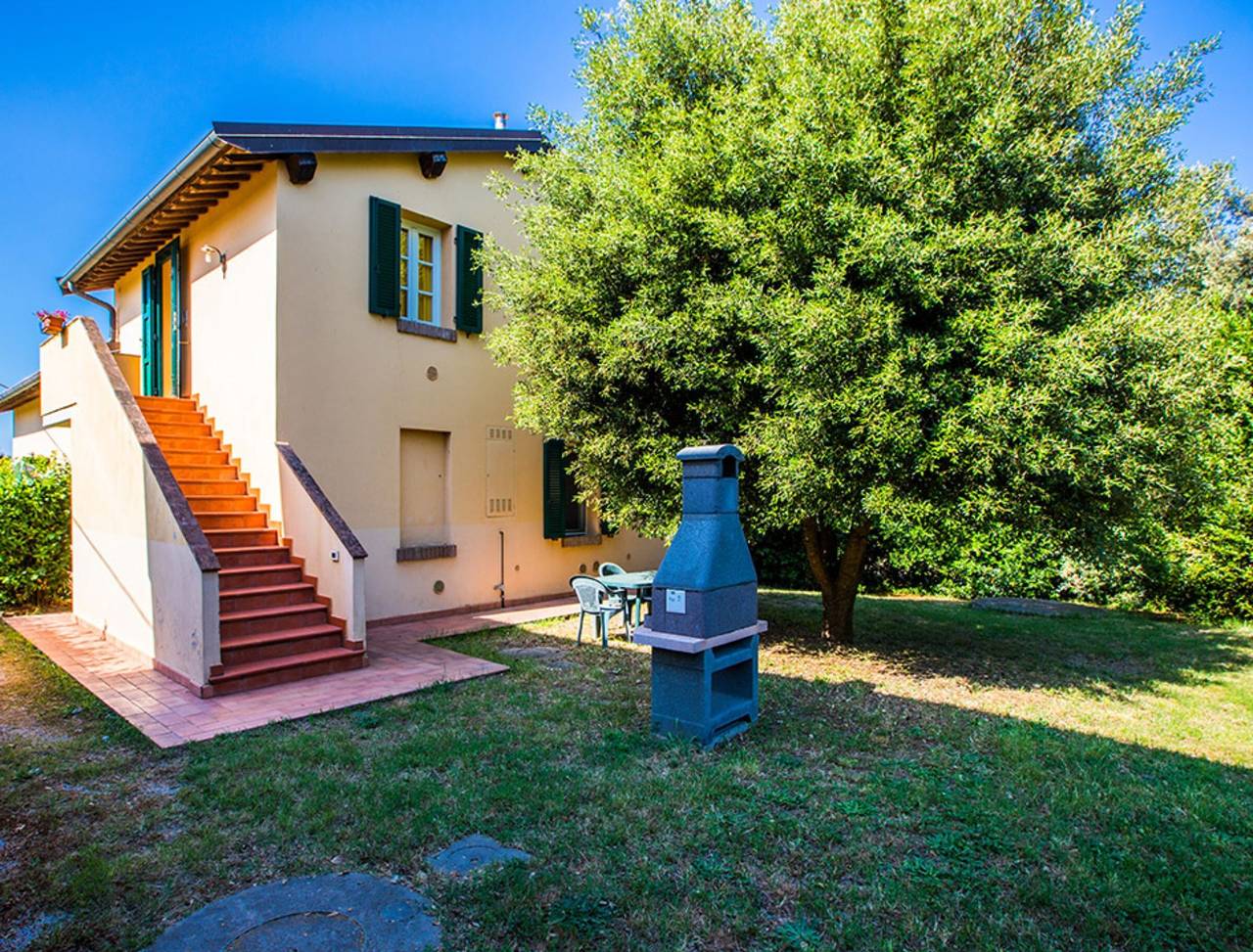 Casa vacanze 'Podere Simonetta - A9' con piscina condivisa, terrazza privata e Wi-Fi in Costa degli Etruschi
