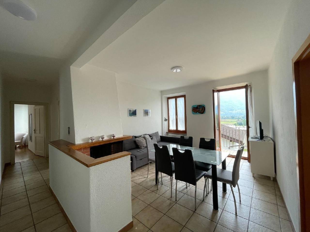 Ganze Wohnung, Mit Bergblick in Gordola, Tessiner Alpen