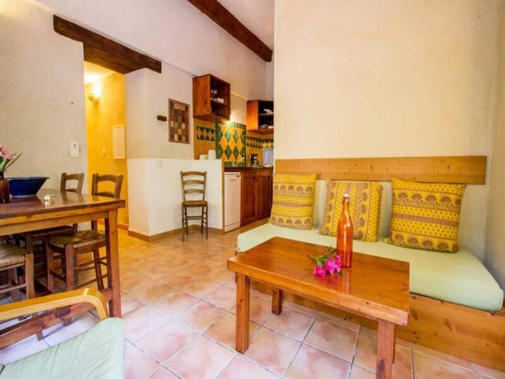 Gîte pour 6 personnes, avec balcon ainsi que jardin et piscine, adapté aux familles à Flayosc - 4