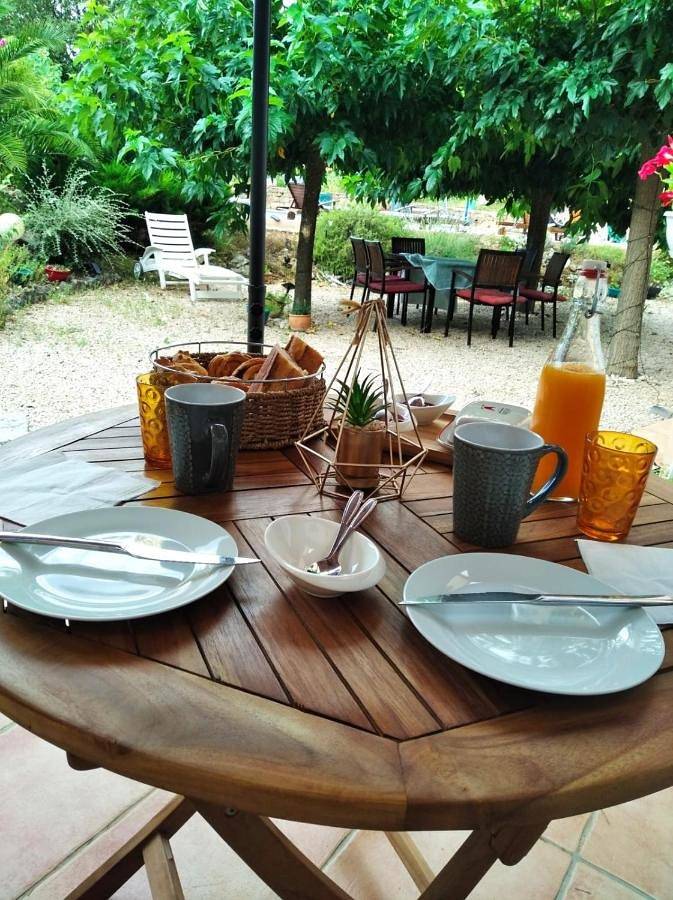 Gîte pour 2 personnes, avec vue ainsi que piscine et jardin à Flassans-sur-Issole - 2