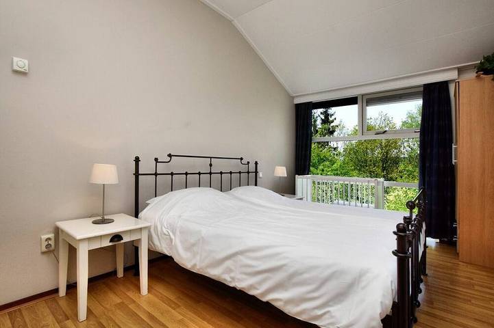 Location de vacances pour 15 personnes, avec Terrasse et Jardin ainsi que Piscine et Sauna dans Odeigne - 2