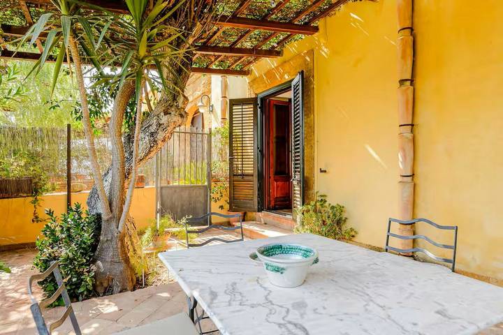 Casa vacanza per 8 persone, con Terrazza e Giardino a Agrigento