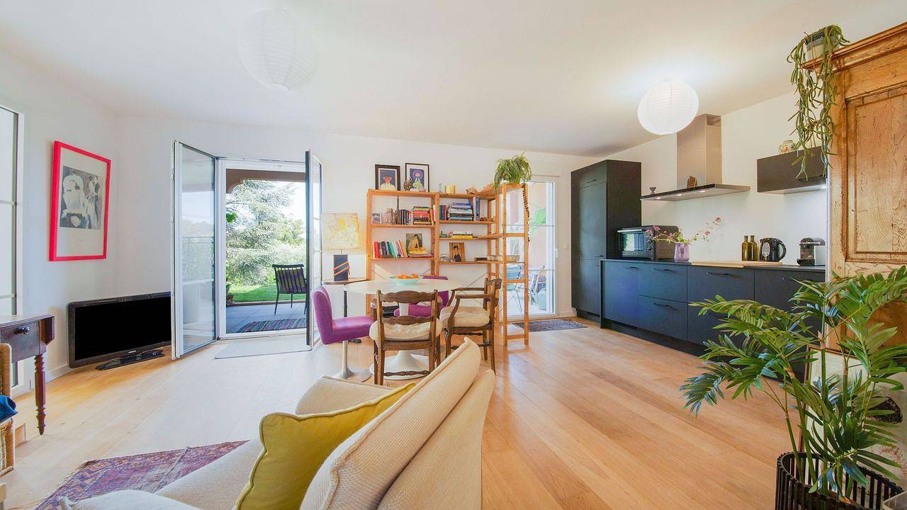 Geheel vakantieappartement, Ferienwohnung für 5 Personen (100 m²) in Roquefort-les-Pins in Roquefort-les-Pins, Cannes regio