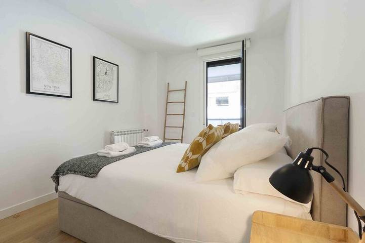 Apartamento entero, Bellagio | The Rentals Collection in Playa de la Concha, San Sebastián