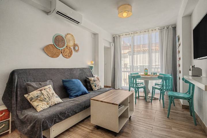 Vacation rental for 4 people, with Balcony in Nerja