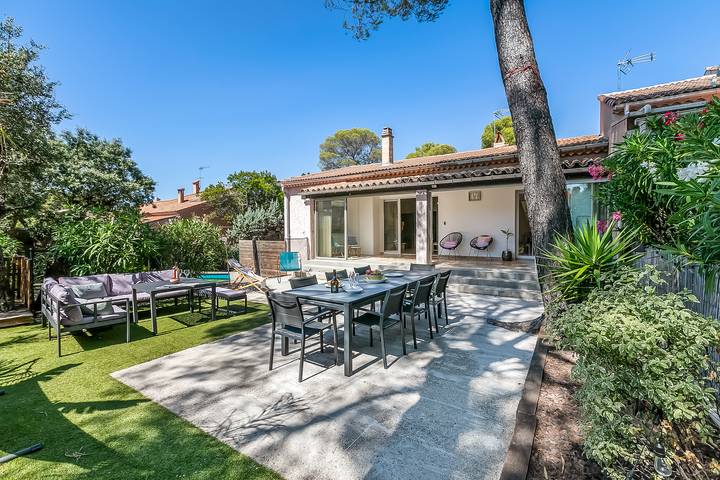 Location de vacances pour 5 personnes, avec piscine et terrasse dans Boulouris - 2