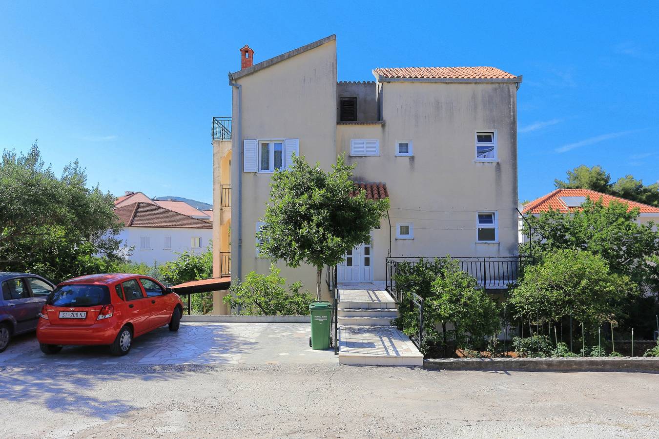 Entire apartment, Two bedroom apartment with terrace and sea view Okrug Gornji, Čiovo A-19762-a in Okrug Gornji, Ciovo