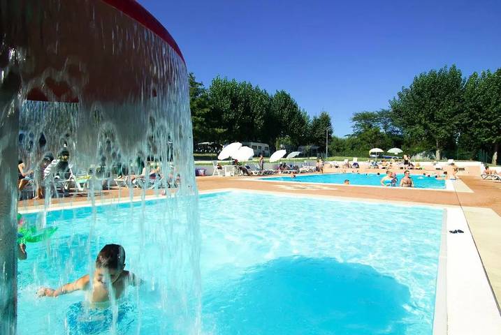 Camping für 5 Personen, mit Pool und Terrasse in der Lombardei - 2