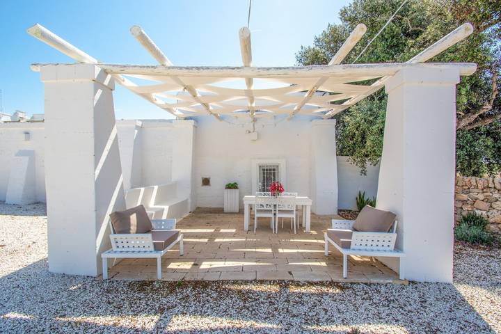 Holiday Home "Masseria La Scalella - Cisterna" with Sea View, Terrace & Wi-Fi in Manduria, Taranto-bugten