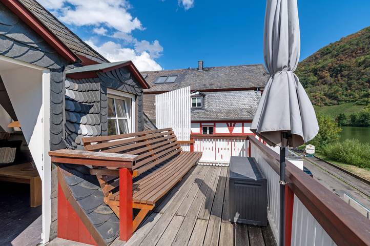Entire apartment, Top Moselle Apartment: Stunning Panoramic Views in Traben-Trarbach, Bernkastel-Kues region
