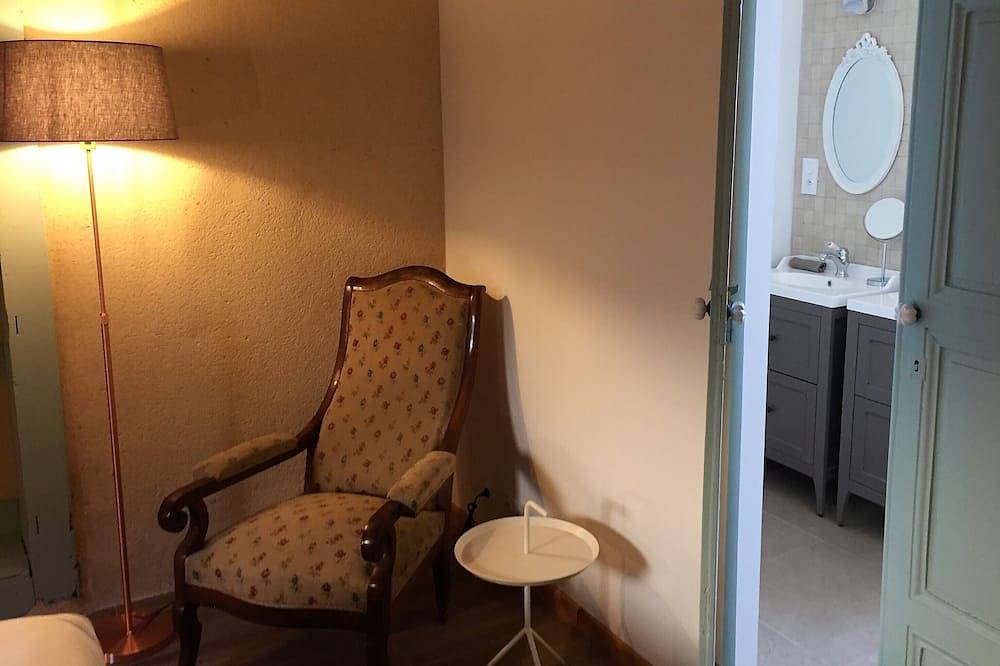 La Carreteria - \"Tía Elisabeth B.\" (casa de campo 6 personas 100m2) in Pineuilh, Región de Libourne