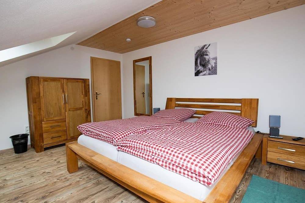 Ganze Wohnung, Ferienwohnung Ehrenbergblick Dg - Ferienwohnungen Schmitt in Seiferts, Ehrenberg