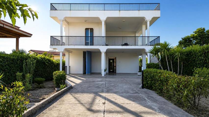 Villa pour 6 personnes, avec Balcon et Terrasse ainsi que Jardin et Vue à San Lorenzo - 2