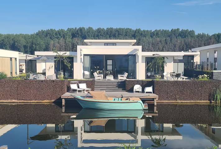 Ferienhaus für 8 Personen, mit Garten und Terrasse sowie Seeblick am Veluwemeer