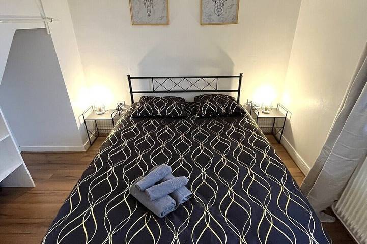 Location de vacances pour 8 personnes, avec terrasse et jardin à Chilly-Mazarin - 4