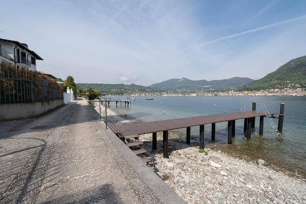 Villa Magnolie, accesso a lago in San Felice del Benaco, Prealpi Gardesane