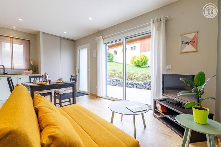 Gîte pour 2 personnes, avec terrasse à Sainte-Hélène-sur-Isère