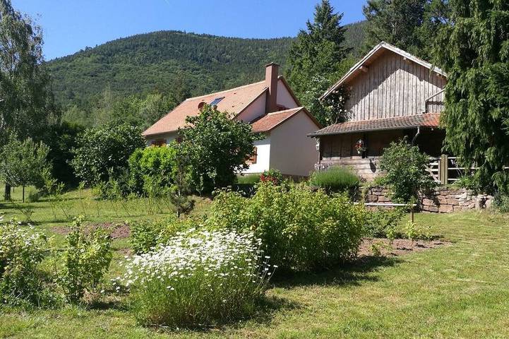 Gîte pour 4 personnes, avec Jardin à La Vancelle
