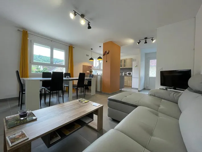 Vakantiehuis voor 8 personen, with zwembad and uitzicht as well as tuin - 1