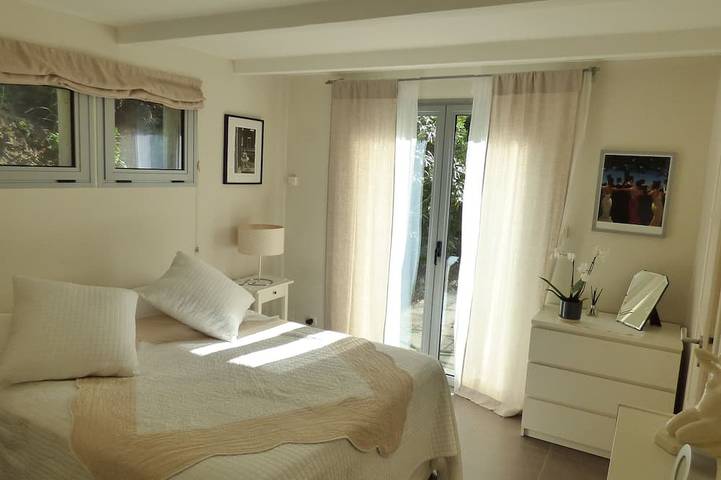 Gîte pour 8 personnes, avec jardin, animaux acceptés à Collobrières - 2