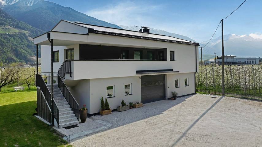 Hel lägenhet, Apartment 'Pia' with Mountain View, Wi-Fi and Air Conditioning in Kastelbell-Tschars, Saldurkamm