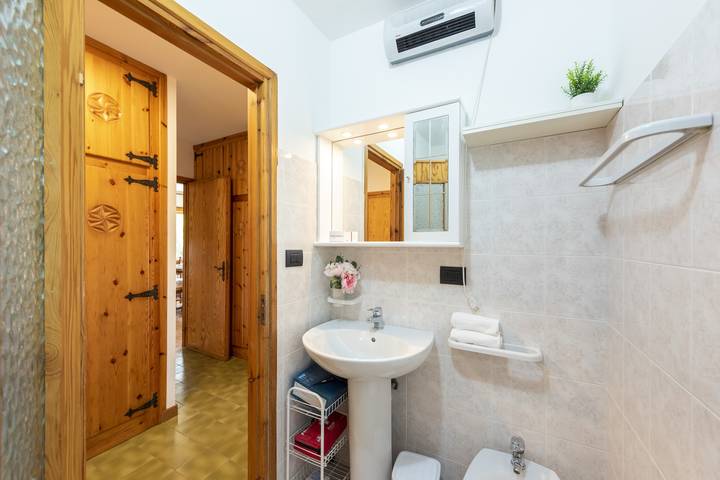 Appartamento intero, Armonia Apartment with Private Garden in Sauze d'Oulx, Via Lattea