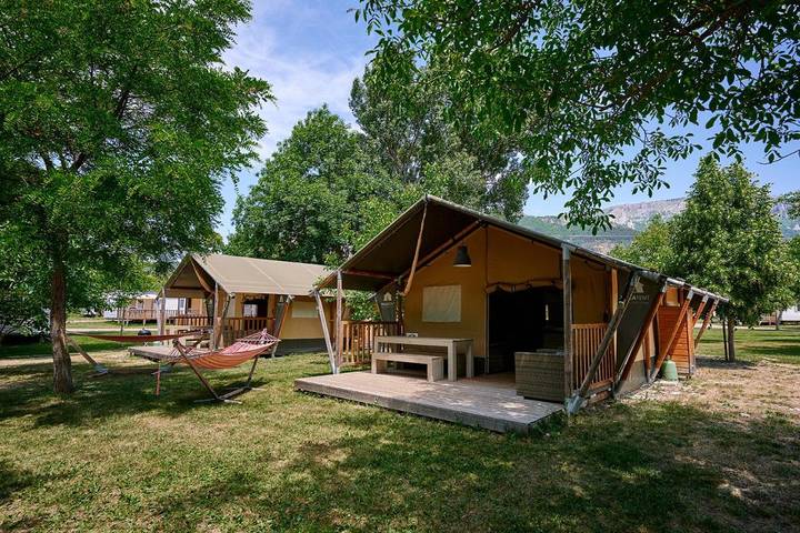 Tente pour 6 personnes, avec piscine ainsi que jardin et terrasse dans la Drôme - 4