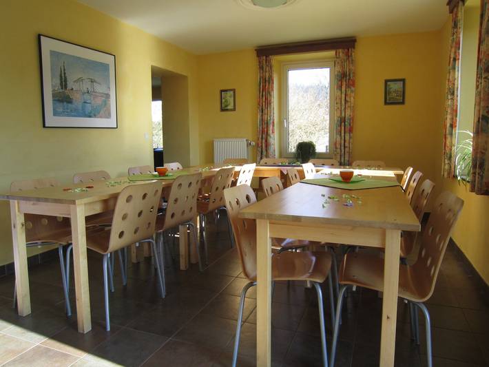 Location de vacances pour 16 personnes, avec Terrasse ainsi que Jardin et Sauna dans Petit-Thier