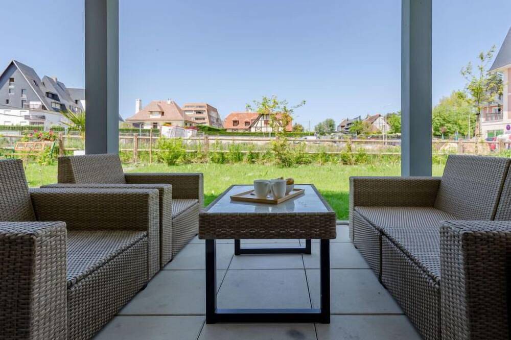 Entire apartment, Nouvelle Vague by Interhome in Benerville-sur-Mer, Lisieux region