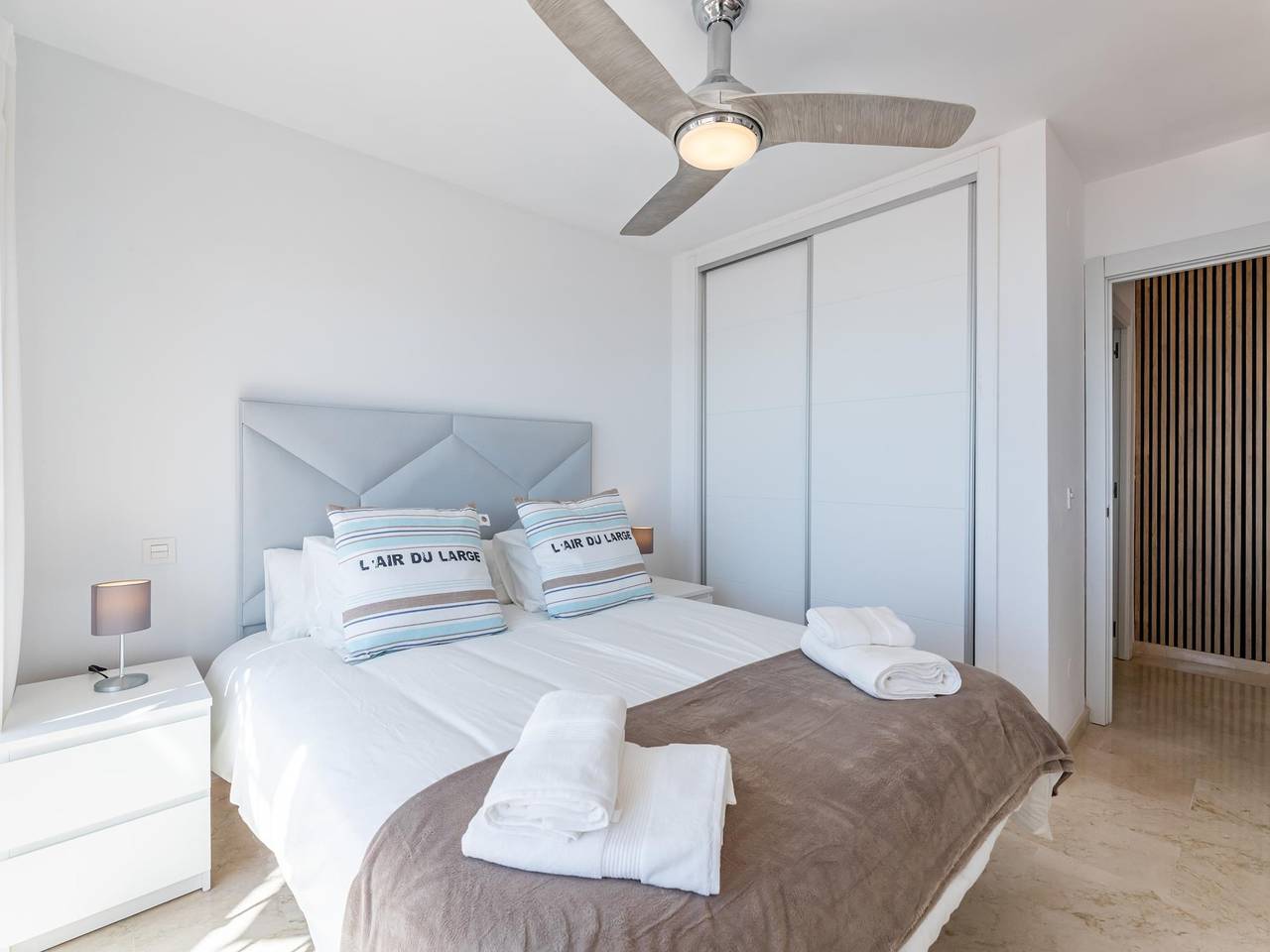 Apartamento vacacional entero, Vb Carvajal Frente al mar 2Hab Ático in La Capellania, Benalmádena