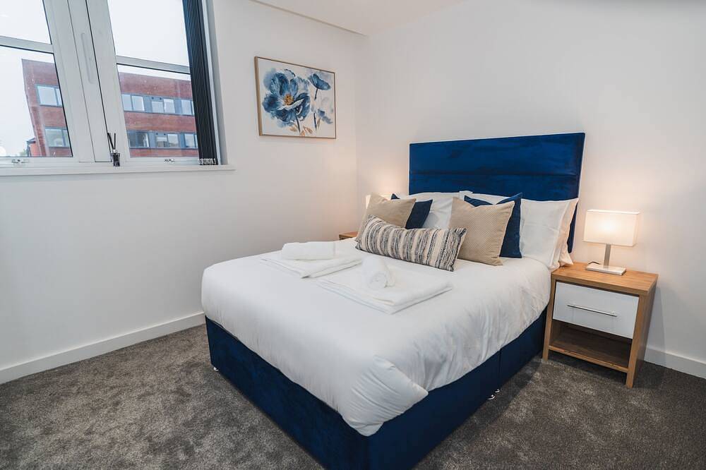 Entire apartment, Modern Apartment by Vichy in Wakefield, West Yorkshire