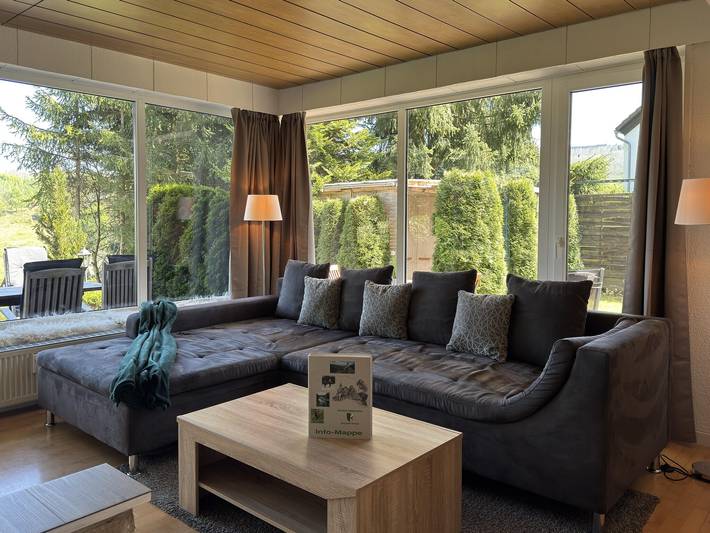 Ferienwohnung für 9 Personen, mit Terrasse und Ausblick sowie Garten - 1