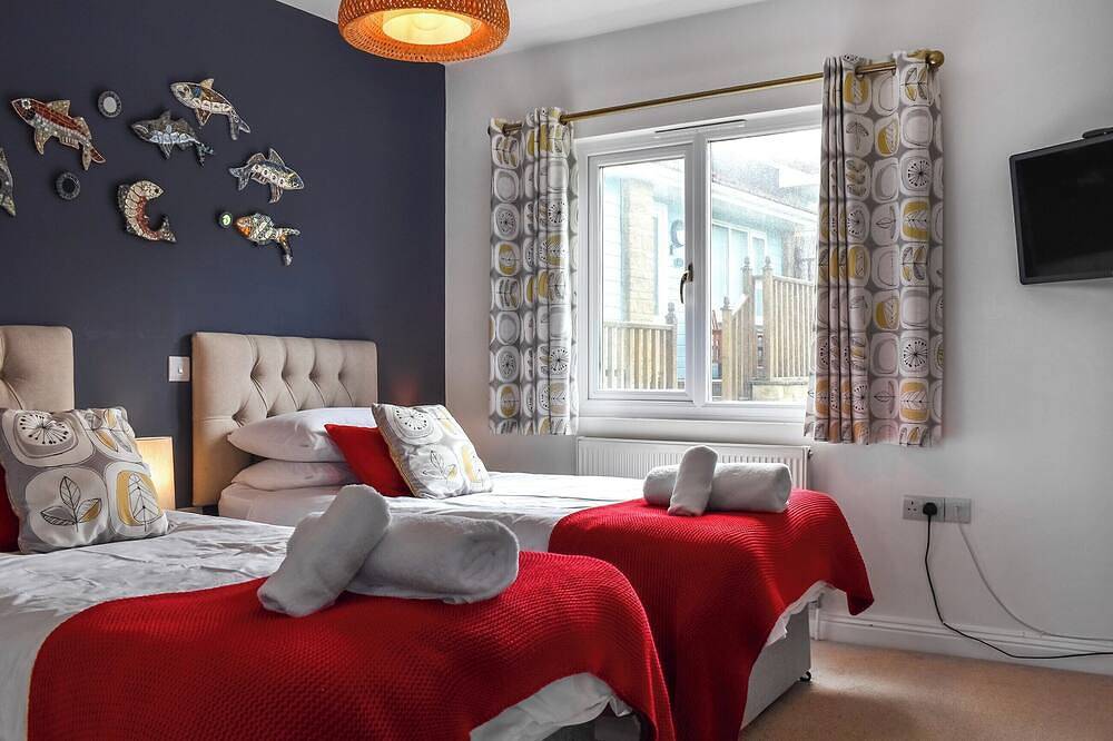 A seaside sanctuary perched on the shores of Westward Ho. in Westward Ho, Hartland Devon Heritage Coast