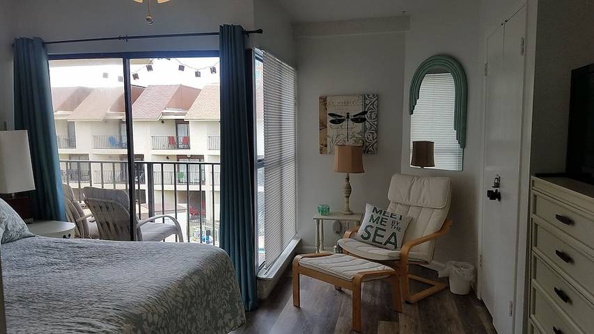 Vacation house for 8 people, with yard - 1