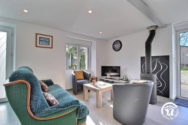 Gîte pour 6 personnes, avec jardin et terrasse à Férel - 4