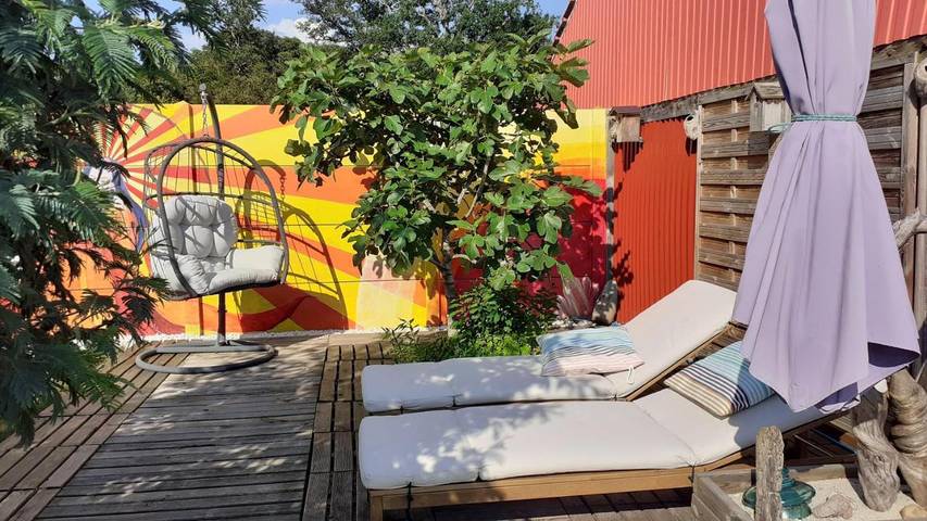 Location de vacances pour 11 personnes, avec terrasse ainsi que jardin et piscine à Nouan-le-Fuzelier - 4