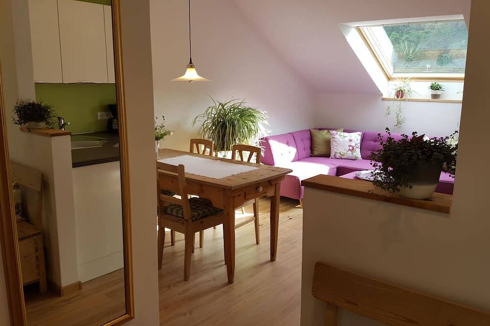 Ganze Wohnung, Above the roofs of Lana - Green Apartment - via Dolce Vita in Oberlana, Lana