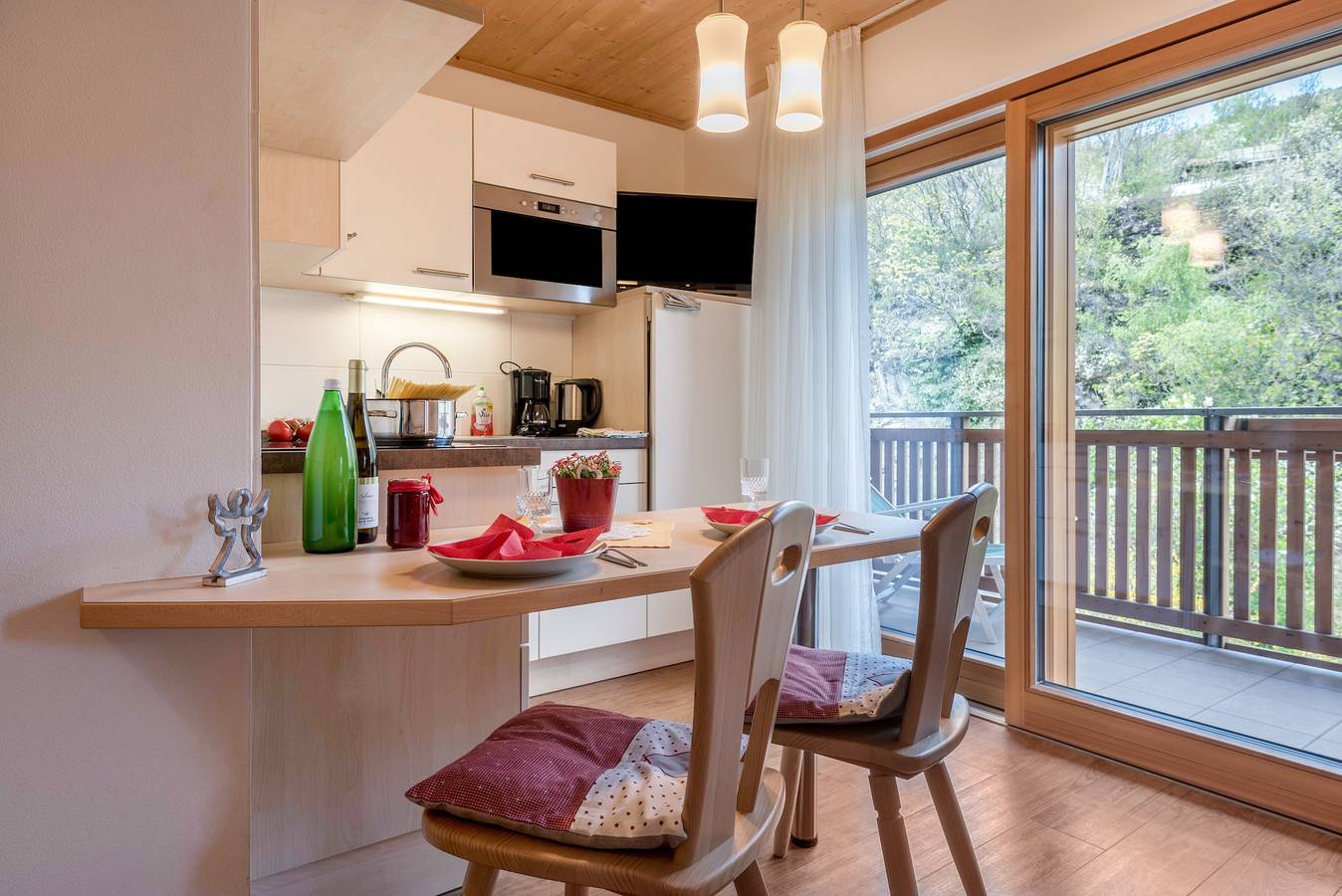 Ganze Wohnung, Ferienwohnung "Huberhof Gala" mit Bergblick, Garten & Wlan in Pedraz, Dolomiti Superski
