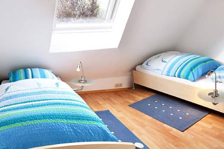 Großzügig gestaltete  Ferienresidenz für 6 Pers. mit Pool-u. Sauna- mitnutzung in Stadland, Wesermarsch