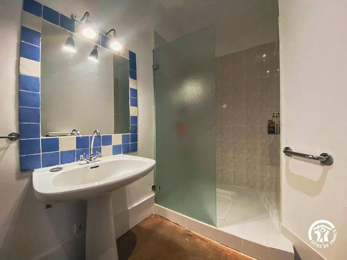 Location de vacances pour 14 personnes, avec terrasse ainsi que jardin et vue à Salles-la-Source - 3