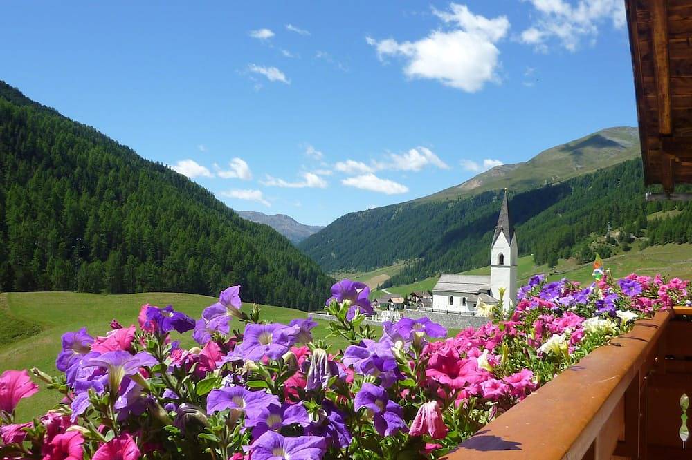 Alpen Suite- New vacation apartment in a fantastic location with stunning panoramic views in Melag, Graun