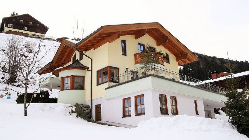 Ferienwohnung für 4 Personen, mit Terrasse in Hüttschlag