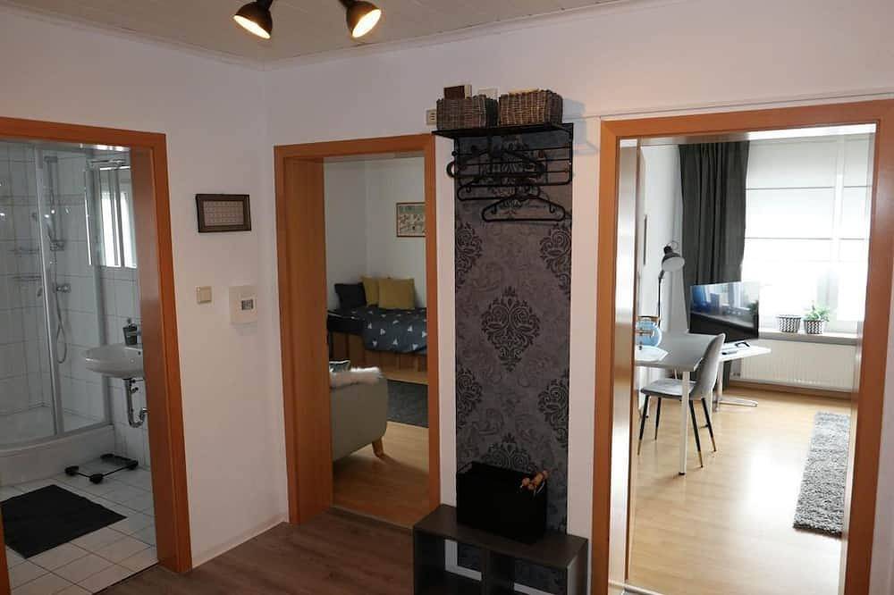 Ganze Wohnung, Ferienwohnung Blumengarten - Appartement/Fewo, Dusche oder Bad, Wc, neuwertig in Marburg, Landkreis Marburg-Biedenkopf