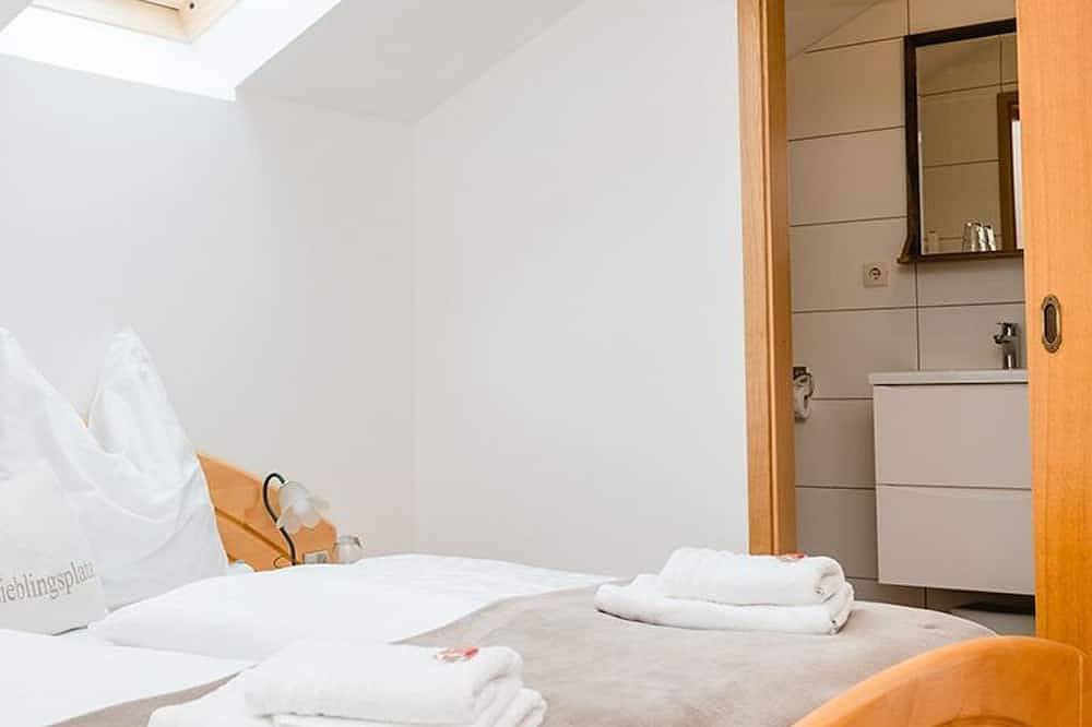 Ganze Wohnung, Buamawohnung - Gästehaus Kerschbaumer in Sankt Lorenz, Mondsee & Irrsee