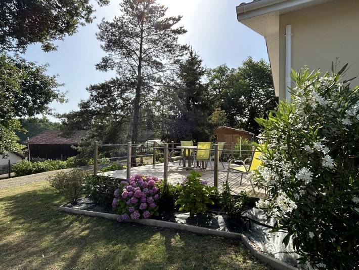 Gîte pour 2 personnes, avec jardin et piscine à Bégaar